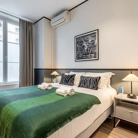 Sweett - Pavillon Opera * פריז